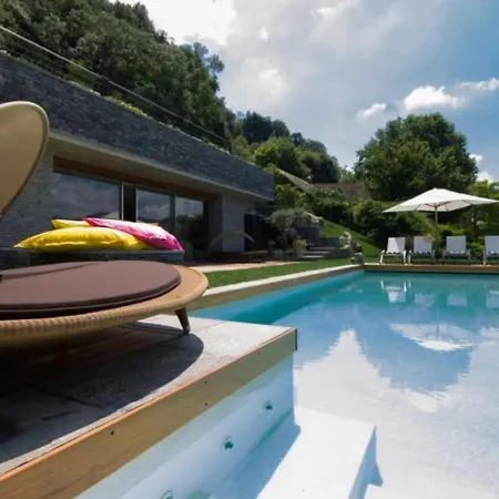 Sleeps 8 Pool Air Con Wifi Villa *