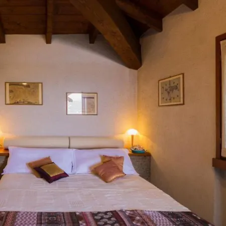 Sleeps 8 Pool Air Con Wifi Villa Ispra